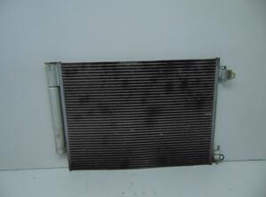 Kondensator Klimaanlage (Nebelscheinwerfer
Frontscheibenwischer mit automatischer Fahrlichteinschaltung
Aussenspiegel elektrisch verstellbar)