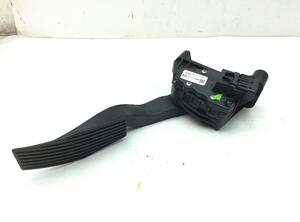 Accelerator pedal OPEL Astra H Twintop (L67)