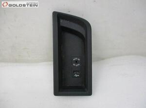 Ablagefach USB Aux Schnittstelle BMW 3 (F30) 320D 135 KW