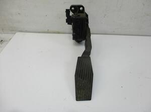 Accelerator pedal OPEL Astra H Caravan (L35)