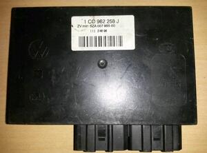 Central Locking System Control Unit VW Golf IV (1J1)