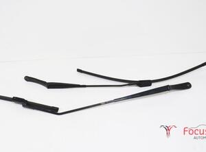 Wiper Arm FORD Fiesta VII (HF, HJ)