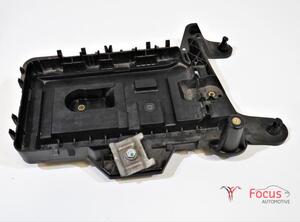 Battery holder VW Scirocco (137, 138)