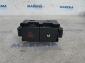 E31601 Schalter für Warnblinker OPEL Vivaro B Kasten (X82) P17427653