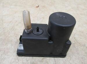 Central Locking Pump AUDI A4 (8D2, B5)