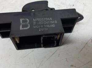 P6837166 Schalter für Fensterheber rechts MITSUBISHI Colt VI (Z2, Z3) MR587944