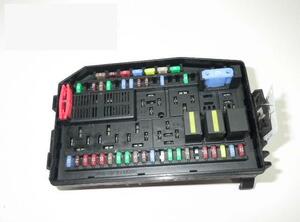 Fuse Box JAGUAR X-Type (CF1)