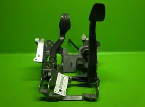 Pedal Assembly AUDI A4 Allroad (8KH, B8), AUDI A4 Avant (8K5, B8)