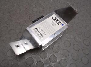 AUDIOVERSTÄRKER (Armaturenbrett / Mittelkonsole) Audi Audi A2 Benzin (8Z) 1390 ccm 55 KW 2000&gt;2005