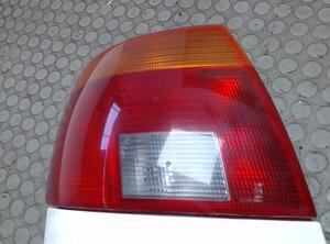 HECKLEUCHTE / RÜCKLEUCHTE LINKS (Heckleuchte) Audi Audi A4 Benzin (B5) 1595 ccm 74 KW 1994&gt;1998