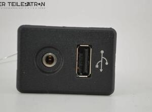 Aux USB Anschluss NISSAN MICRA IV (K13) 1.2 59 KW