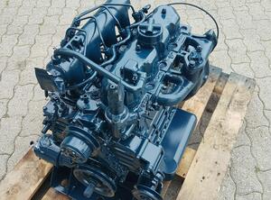 Motoren KUBOTA V2203  48PS