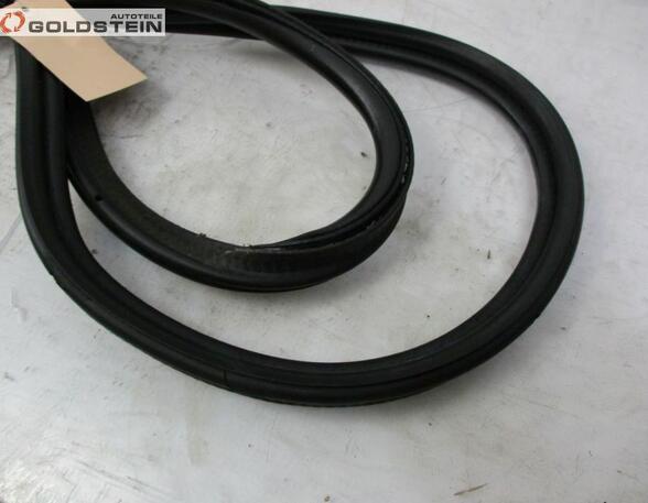 Boot / Trunk Lid Seal BMW 1 (E87)