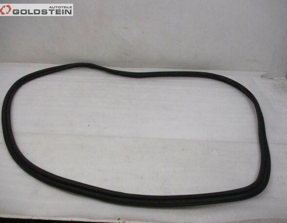 Boot / Trunk Lid Seal BMW 3 (E90)