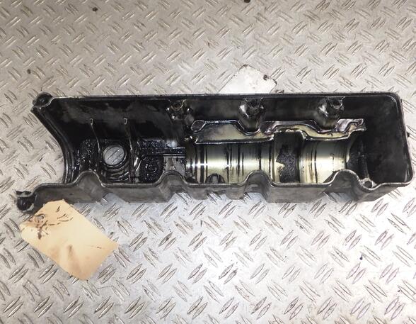 Cylinder Head Cover NISSAN Vanette Bus (C22)