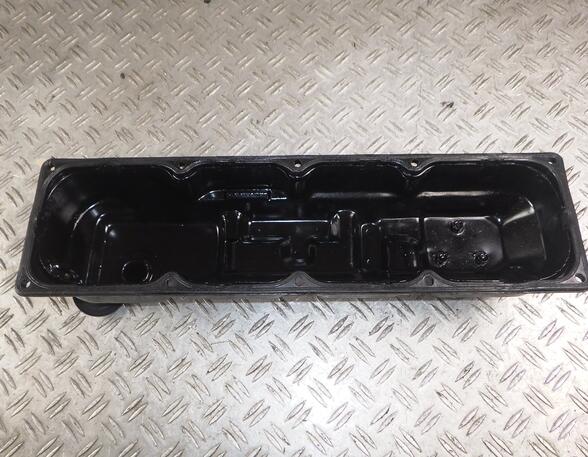 Cylinder Head Cover NISSAN Pick-up (D22)