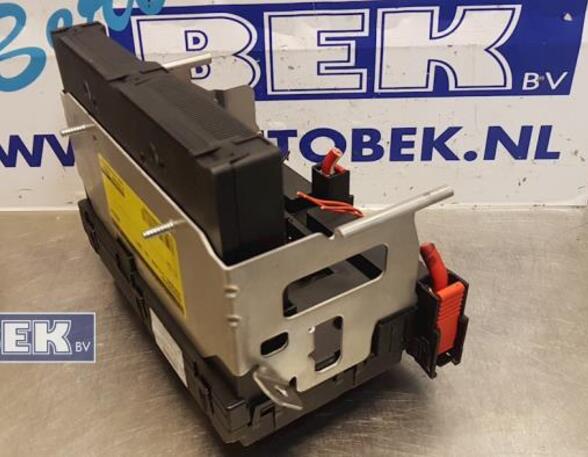 Fuse Box MERCEDES-BENZ S-Klasse (W221)