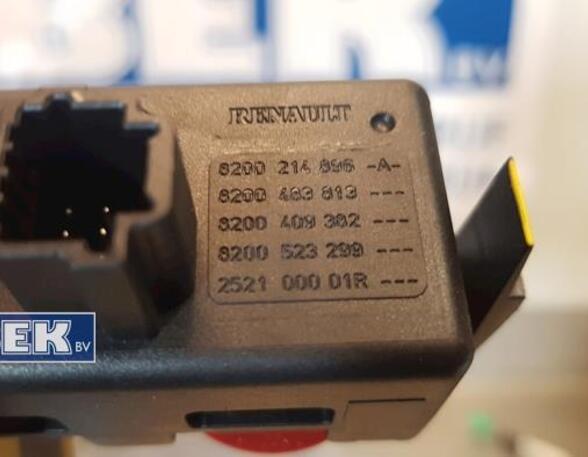 P11152995 Schalter für Warnblinker RENAULT Clio III (BR0/1, CR0/1) 8200214896A