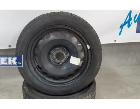 P16927950 Reifen auf Stahlfelge VW Polo IV Stufenheck (9N) 6R0601027N