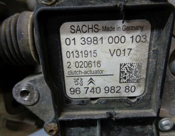 Getriebe Schaltgetriebe 5 Gang 20A612 115.685 km CITROEN C4 CACTUS 1.2 VTI 82 14-18 60 KW