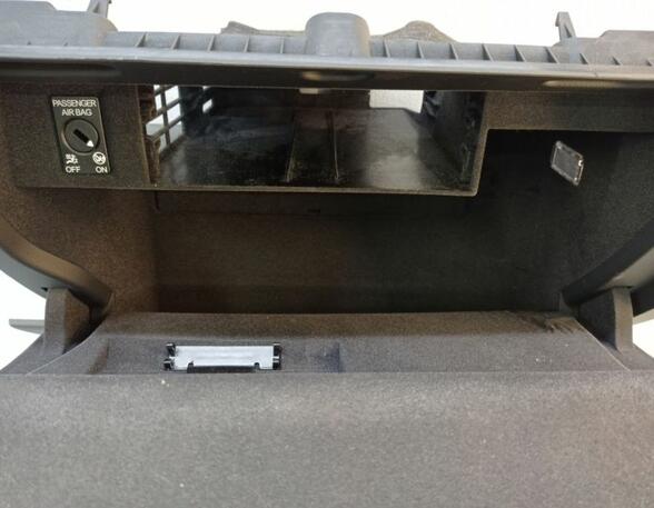 Glove Compartment (Glovebox) AUDI A3 Cabriolet (8V7, 8VE)