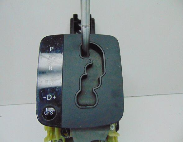 Schalthebel  für Getriebeautomatik A1693700709 (1992ccm CDI 80kw
Autotronic stufenloses Automatikgetriebe
CD-Fach
Handyvorrüstung
Armlehne vorn)
