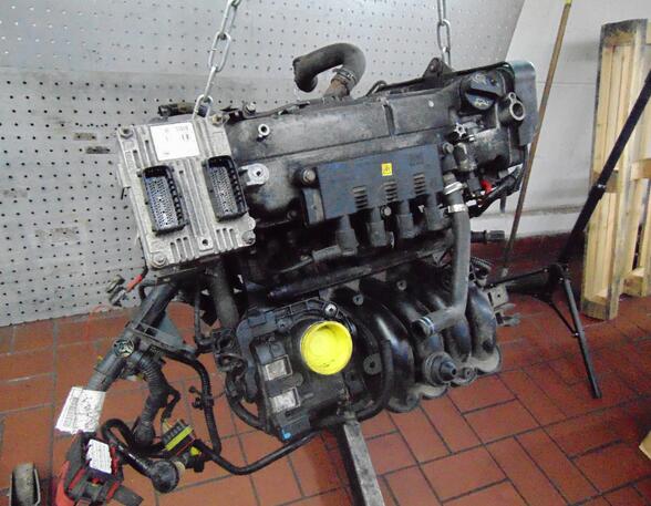 Motor Motorkennbuchstabe FP4 / 169A4000 (Klimaanlage
Frontscheibe heizbar
Zentralverriegelung mit Funkfernbedienung)