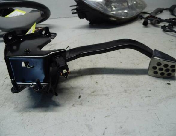 Pedal Assembly OPEL TIGRA TwinTop (X04)