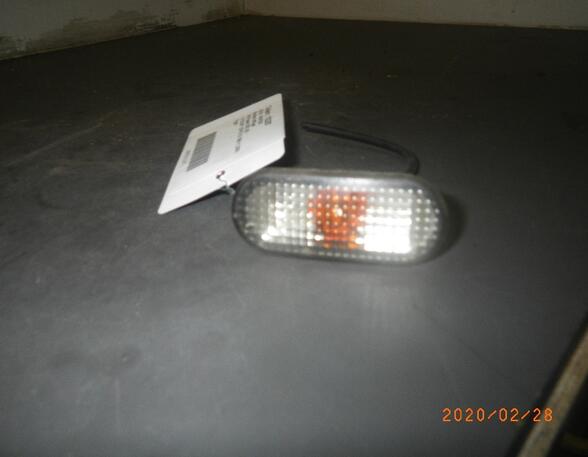 Direction Indicator Lamp VW Passat (3B2)