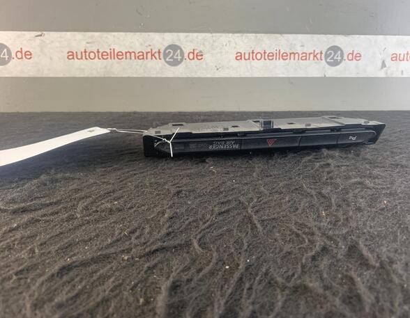 235982 Schalter für Warnblinker VW Passat B8 Variant (3G) 3G1853770A