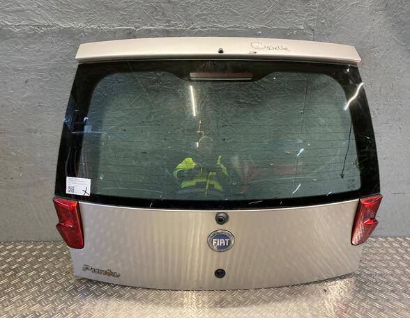 220315 Heckklappe mit Fensterausschnitt FIAT Punto (188)