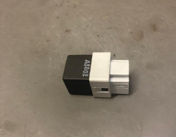 Wash Wipe Interval Relay MITSUBISHI Carisma (DA)