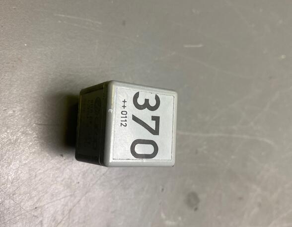 Wash Wipe Interval Relay AUDI A4 (8D2, B5)