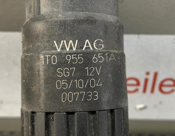 Reinigingsvloeistofsproeier VW Golf V (1K1)