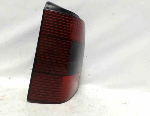 Heckleuchte Rücklicht links mit Lampenträger - Hella - schwarz-rot VW GOLF III VARIANT (1H5) 1.9 TDI 81 KW