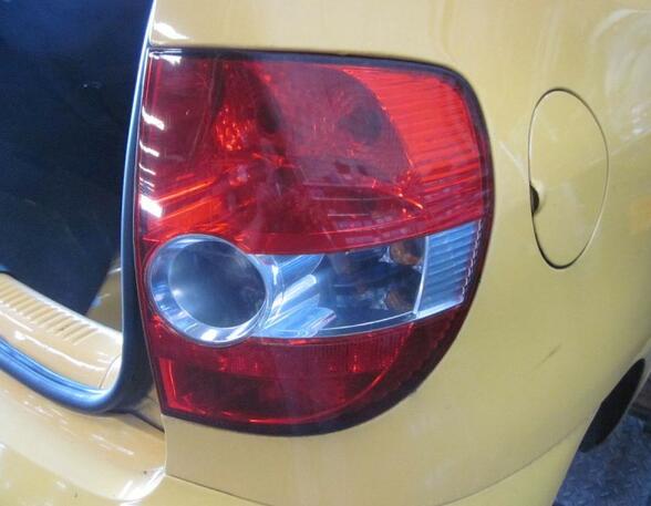 Rückfahrleuchte Rückleuchte rechts Kratzer siehe Foto VW FOX (5Z1  5Z3) 1.4 55 KW