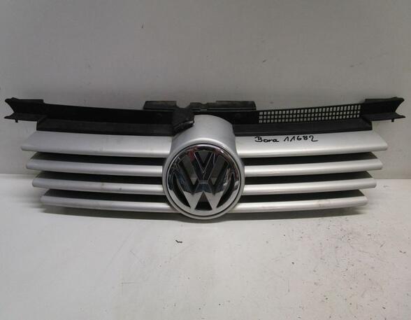 Kühlergrill Mit VW Emblem. Farbe: Silber Metallic. VW BORA (1J2) 1.6 74 KW