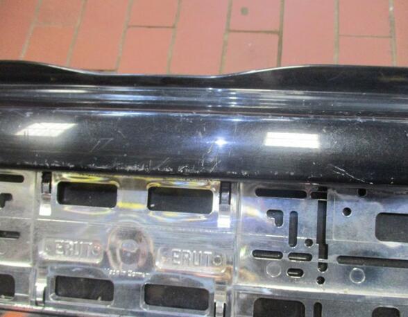 Stoßstange hinten schwarz LC9Z Kratzer siehe Bilder VW GOLF IV CABRIOLET 1E 1 6 74 KW