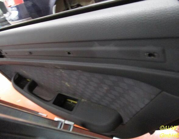 Tür rechts hinten 5-Türer Kratzer Beschädigungen siehe Bild AUDI A6 AVANT (4B  C5) 2.5 TDI 110 KW