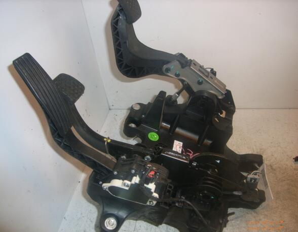 Pedal Assembly CHEVROLET AVEO Schrägheck (T250, T255)