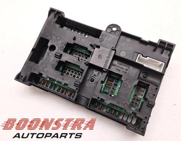 Fuse Box BMW 4 Coupe (G22, G82)