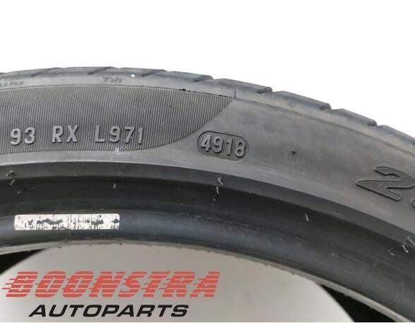 Tire JAGUAR XE (X760)