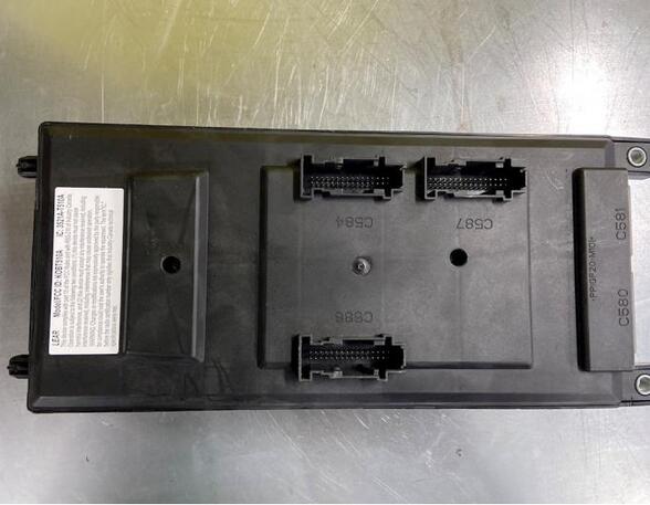 Fuse Box LAND ROVER Discovery Sport (L550)