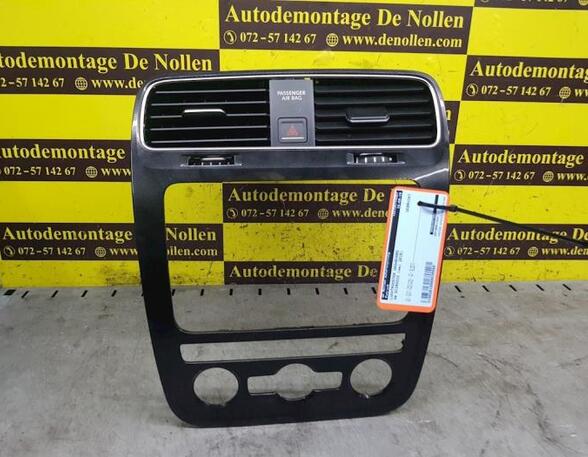 Dashboard ventilation grille VW Scirocco (137, 138)