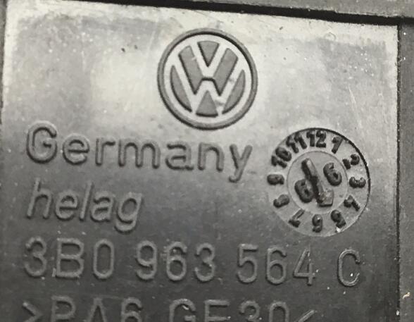 Schakelaar stoelverwarming VW Passat Variant (3B5)
