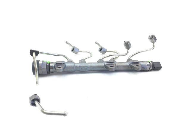 Fuel Distributor Pipe BMW 2 Active Tourer (F45)