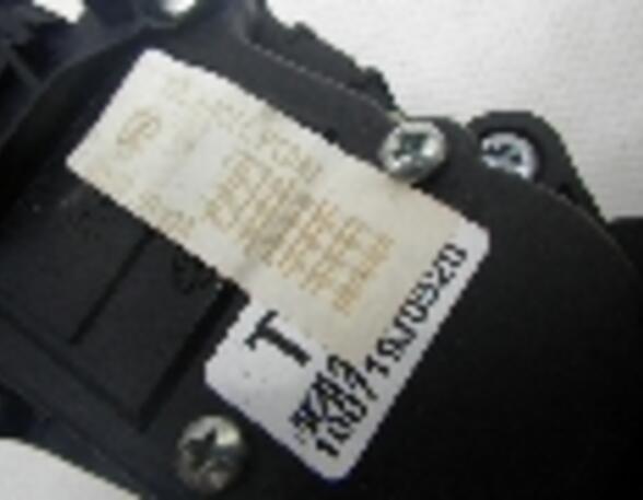 Sensor für Gaspedalstellung HYUNDAI i30 (FD) 1.4  80 kW  109 PS (10.2007-11.2011)