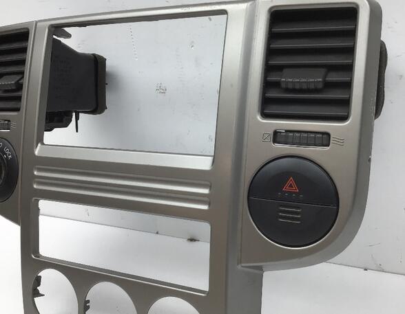 Dashboard ventilation grille NISSAN X-Trail (T30)