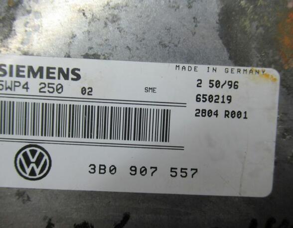 Steuergerät Motor Nr3/1 VW PASSAT (3B2) 1.6 74 KW