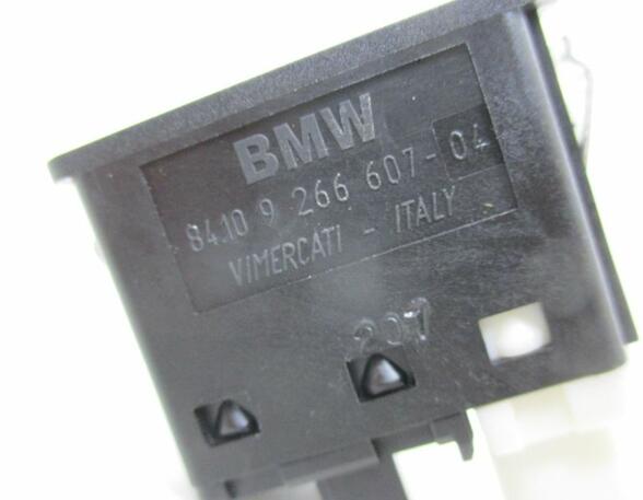 Schalter USB Anschluss AUX-IN BMW X1 (F48) XDRIVE18D 110 KW